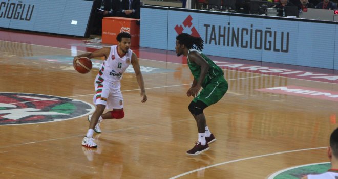 Pınar Karşıyaka, Tofaş karşısında