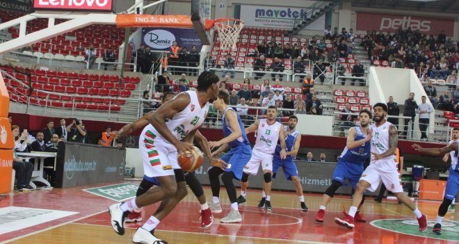 Pınar Karşıyaka, Trabzon'da galibiyet arıyor