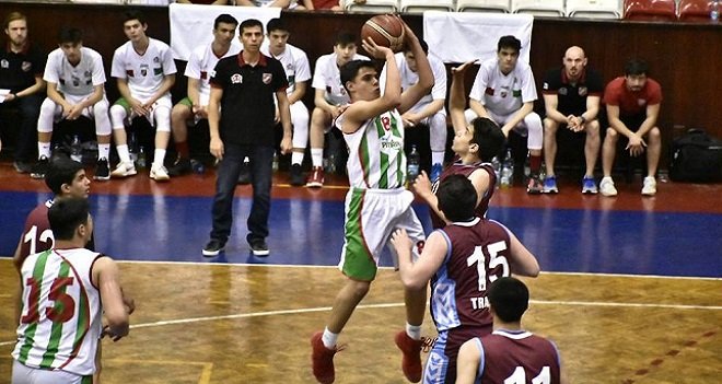 Pınar Karşıyaka U15 galibiyetle başladı...