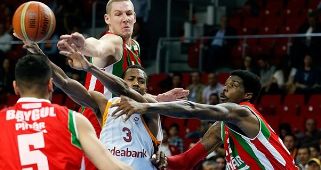 Pınar Karşıyaka yarı final peşinde