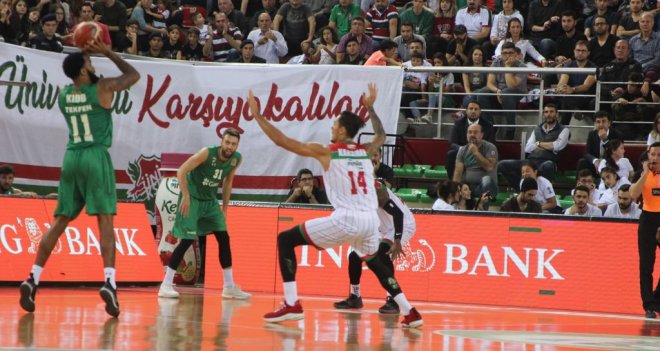 Pınar Karşıyaka yılmadı, kazandı...