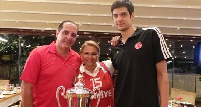 Pınar Karşıyaka'da Egemen krizi...