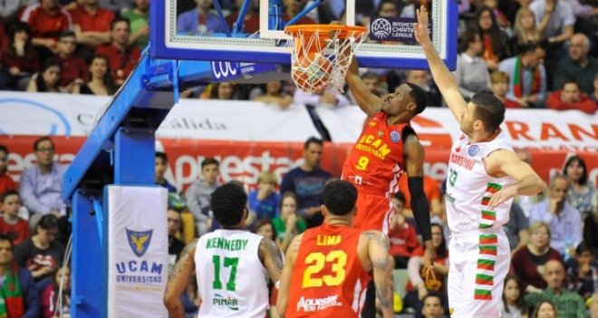 Pınar Karşıyaka'dan Avrupa'ya veda