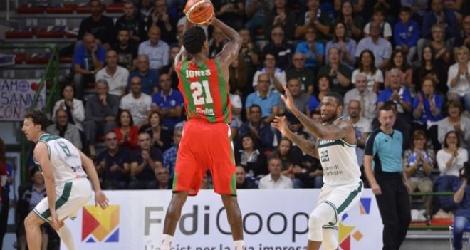 Pınar Karşıyakalı Jones haftanın takımında...