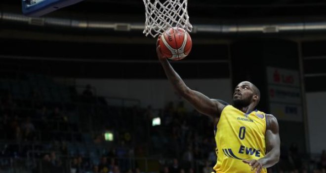 Pınar Karşıyaka'ya Almanya'dan ABD'li oyun kurucu...