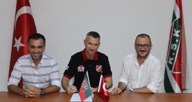 Pınar KSK'de yardımcı antrenör kişisel gelişim koçu oldu...