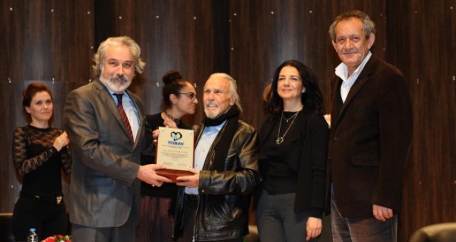 Prof. Dr. Özdemir Nutku yaşarken onurlandırıldı...