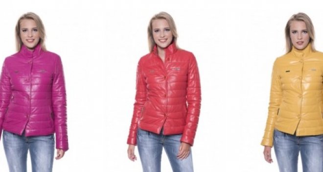 Rengarenk deri montlar ile sokaklar şenleniyor