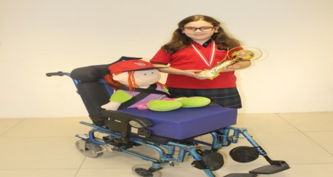 REVNA TASARIMDA DÜNYA İKİNCİSİ