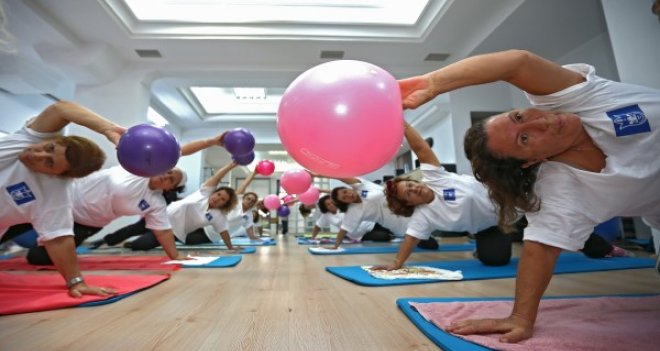 Sağlıklı yaşam için form tutuyorlar