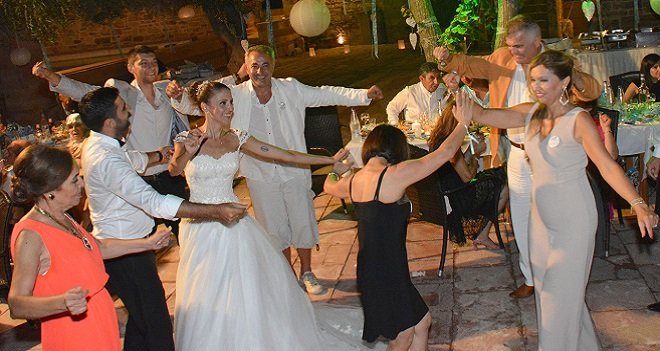 Sakız Adası'nda Türk Düğünü...