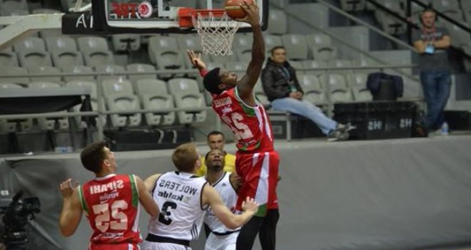 Şampiyon kaldığı yerden devam...