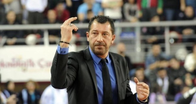 Ufuk Sarıca: Taş gibi takımız