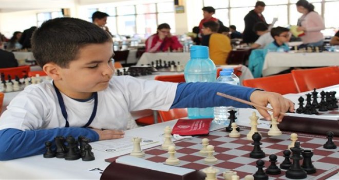 Satranç turnuvasında şampiyonlar belli oldu