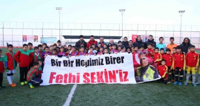 Şehit Fethi Sekin futbol turnuvası başladı