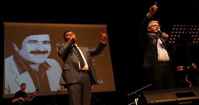 Âşık Mahzuni Şerif, Karşıyaka’da anıldı