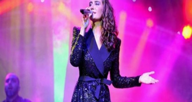 Sıla, İzmirliler'i büyüledi