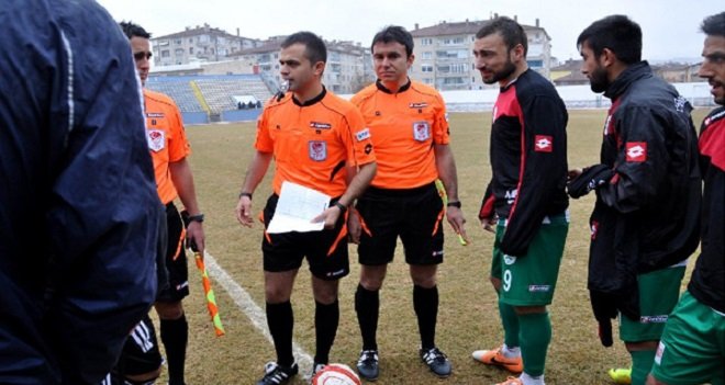Silivrispor - Karşıyaka maçı öncesinde hakem krizi…