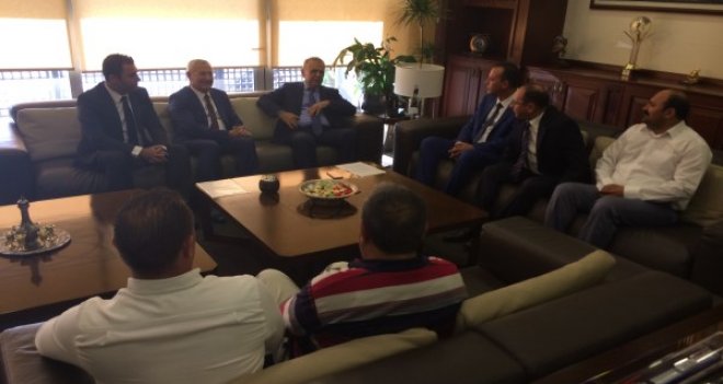 Taksi-dolmuş esnafı Başkan Kocaoğlu'nu ziyaret etti