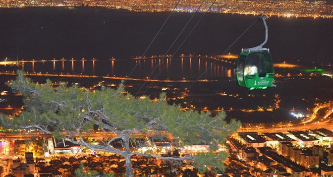 Teleferik keyfine kısa bir mola...