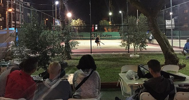 Teniste gece yarısı heyecanı…