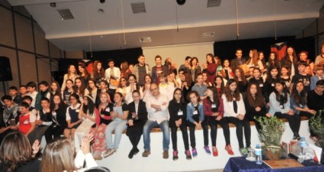 Tiyatro ödülleri sahiplerini buldu