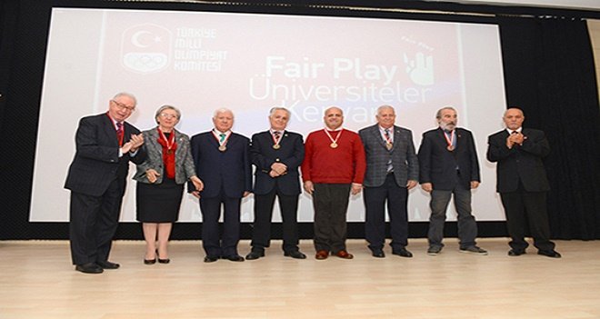 TMOK'dan vefa madalyası...