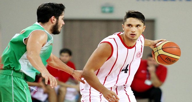 Tolkar Genç Karşıyakalılar farklı kaybetti