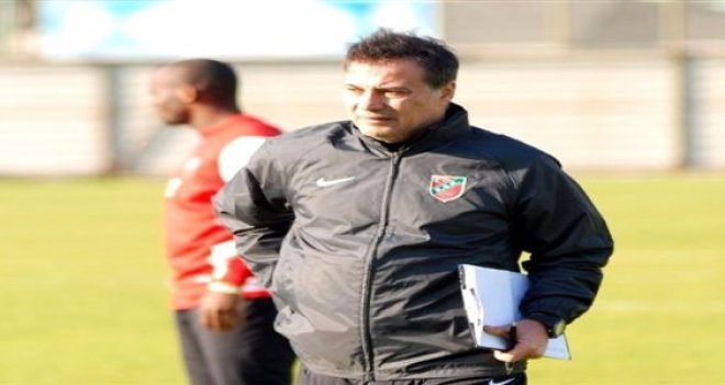 Tolungüç: ''Hiçbir maçı 11 kişi tamamlayamadık