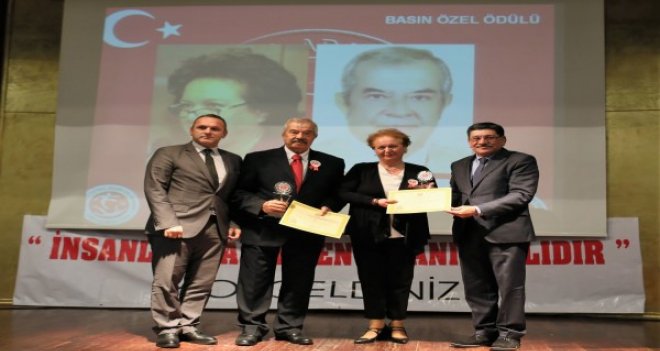 TÜRFAD'dan Dikmen'e Basın Özel Ödülü