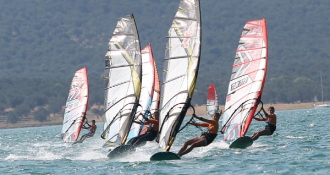 TYF-DTO Rüzgar Sörfü Türkiye Şampiyonası Çeşme'de başlıyor