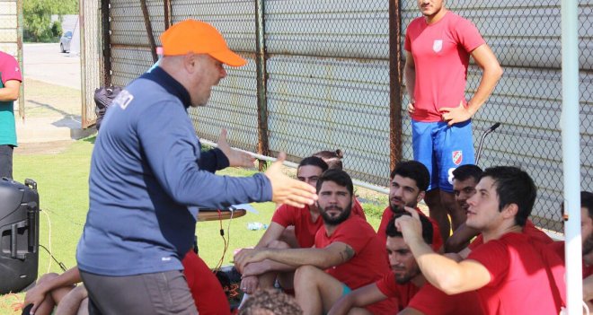 Ufuk İskender: Takımı gençler taşıyacak