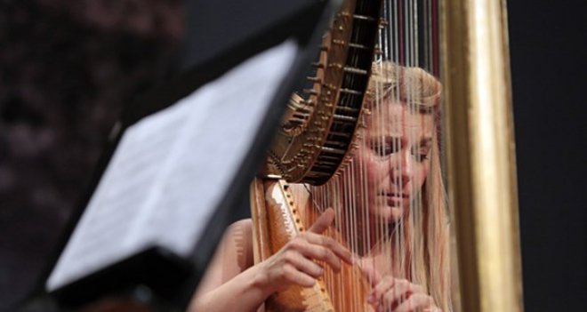 Ünlü Arp Sanatçısı Floraleda Sacchi Yaşar'da konser verdi
