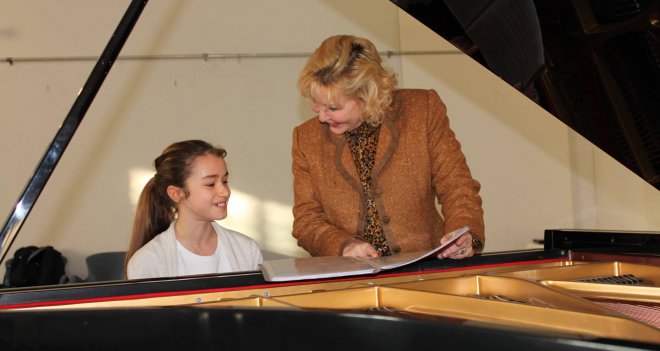 Usta piyanistler İKSEV'de yetişecek