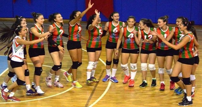 Voleybol Gençler'de Karşıyaka 5'te 5... 
