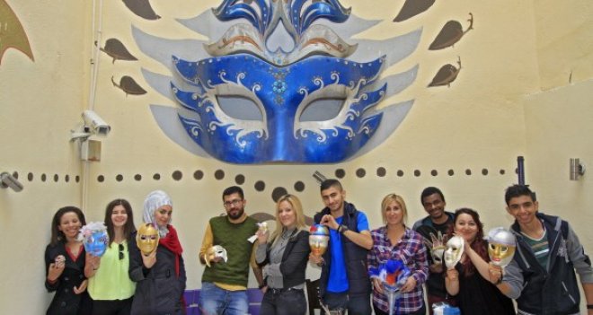 Yabancı konukların ‘mask’ keyfi 