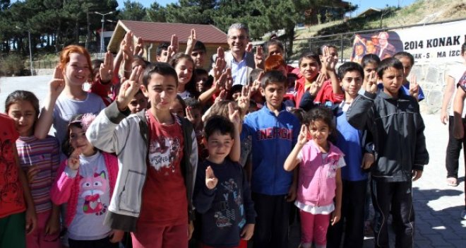 YAMANLAR GENÇLİK MERKEZİ DOLDU TAŞTI