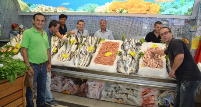 Yasak kalktı balık tezgâhları doldu