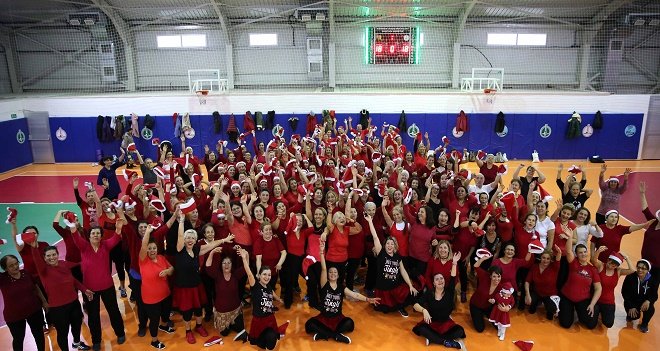 Yeni yılı zumba yaparak karşıladılar...