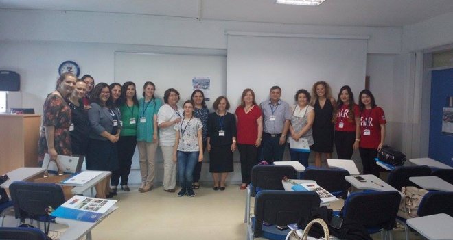 Yenidoğan hemşireleri İzmir Üniversitesi’nde eğitim aldı