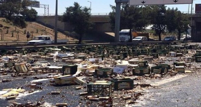 Yol bira gölüne döndü