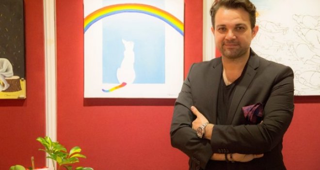 Yrd. Doç. Dr. Cem Güzeloğlu mizahın eleştiri gücünü eserlerine yansıttı