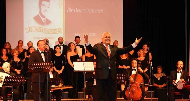 Zeki Müren şarkılarıyla anıldı, KODA sezona veda etti...