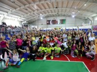  Nadir Hastalıklar Farkındalık Günü'nde 4 saat zumba...