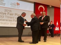  Türkiye Milli Olimpiyat Komitesi'nden Başkan Akpınar'a ödül...