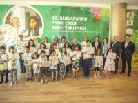 22 yetenekli çocuğa ödül 