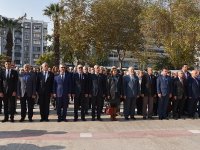 24 Kasım Öğretmenler Günü Karşıyaka'da kutlandı