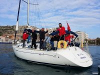 30 Üniversite öğrencisi yelkenle tanıştı