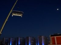 55 metre yükseklikte yemek...