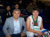 Ak Parti İlçe Başkanı Ailecek sporcu...